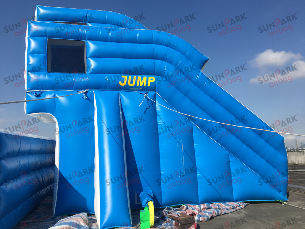 Inflatable Free Fall Airbag Stunt Jump (1)
