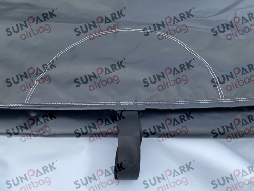 Snow Halfpipe Landing Airbag Anchor